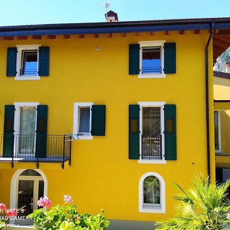 Appartamento Carta Da Zucchero Riva del Garda Luaran gambar
