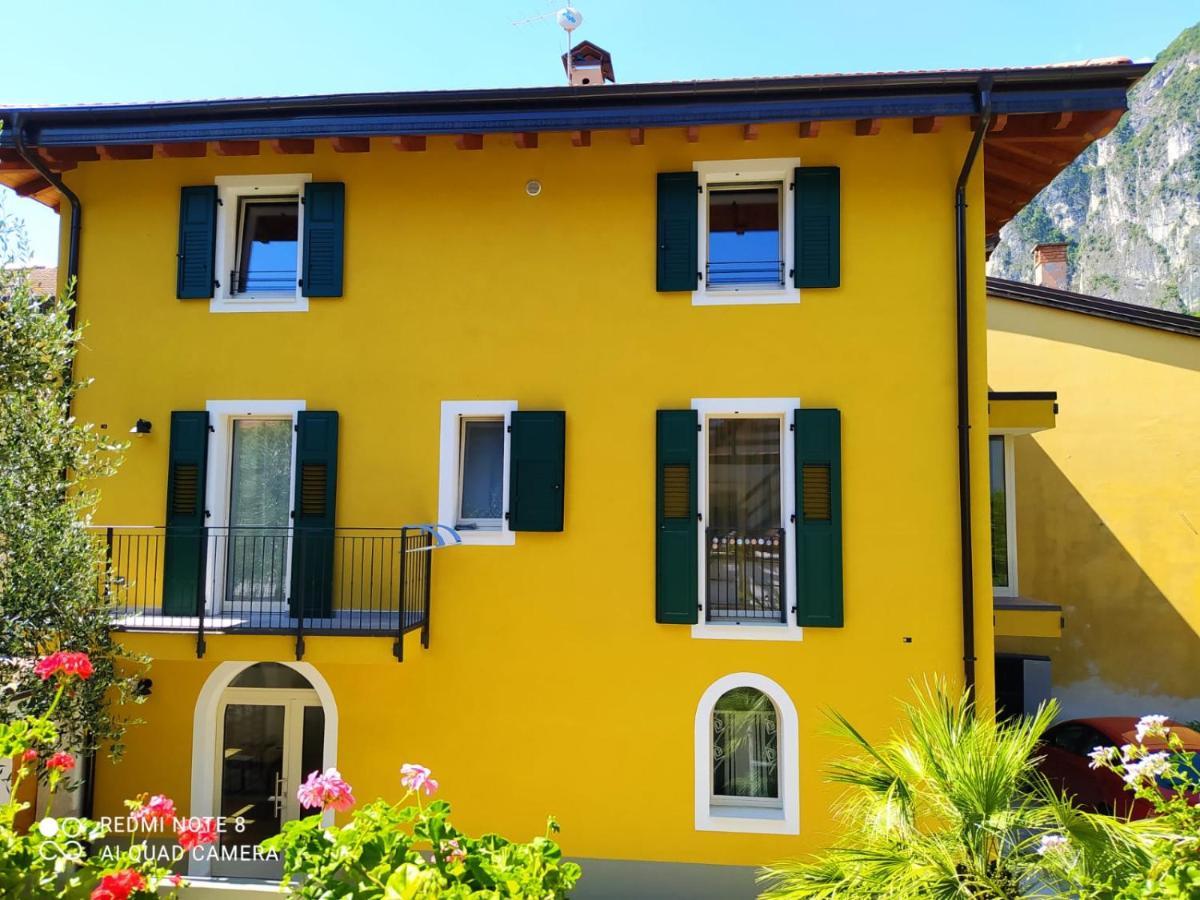 Appartamento Carta Da Zucchero Riva del Garda Luaran gambar